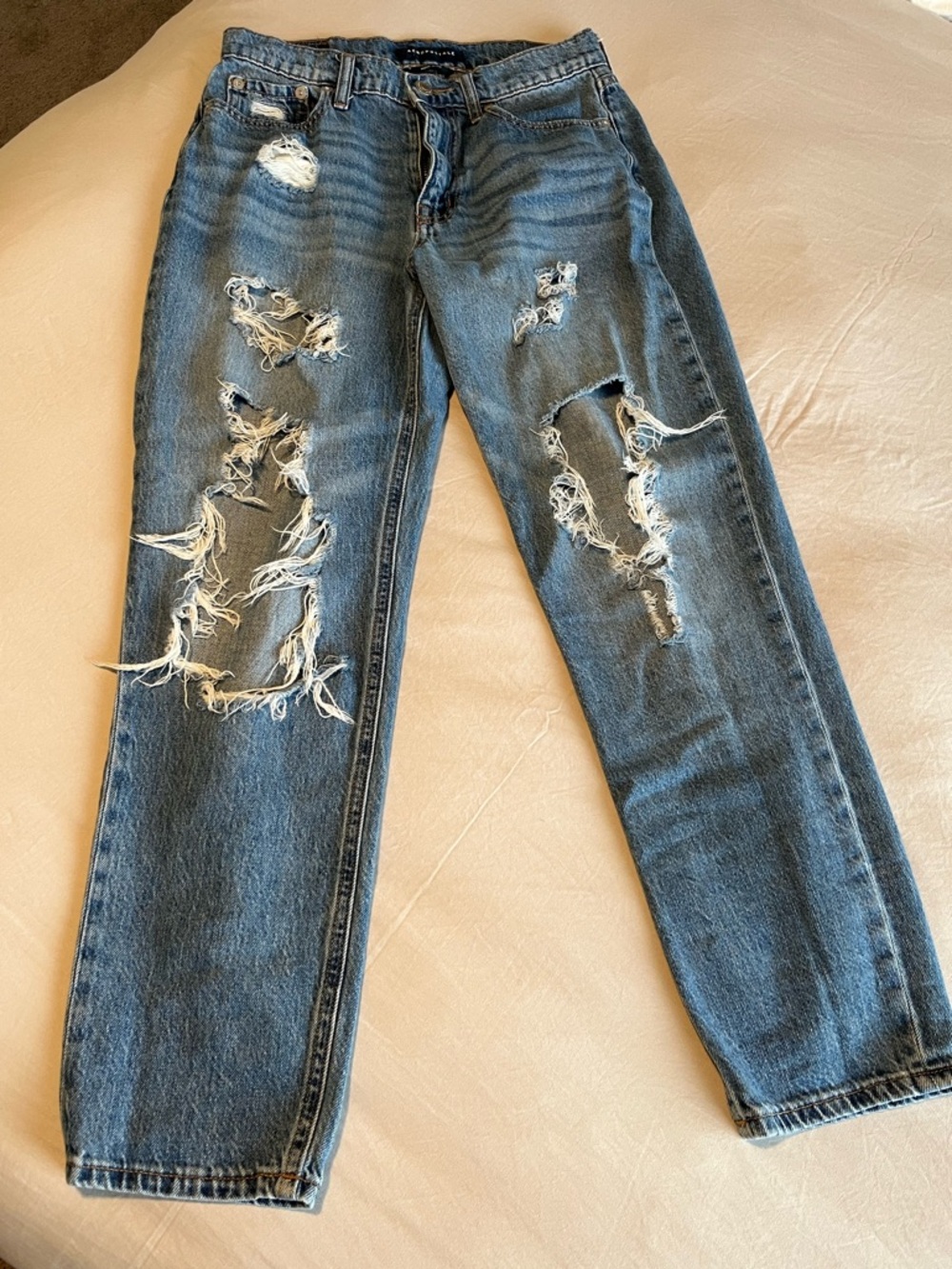 Aeropostale Distressed Boyfriend Jeans in Blue Wash